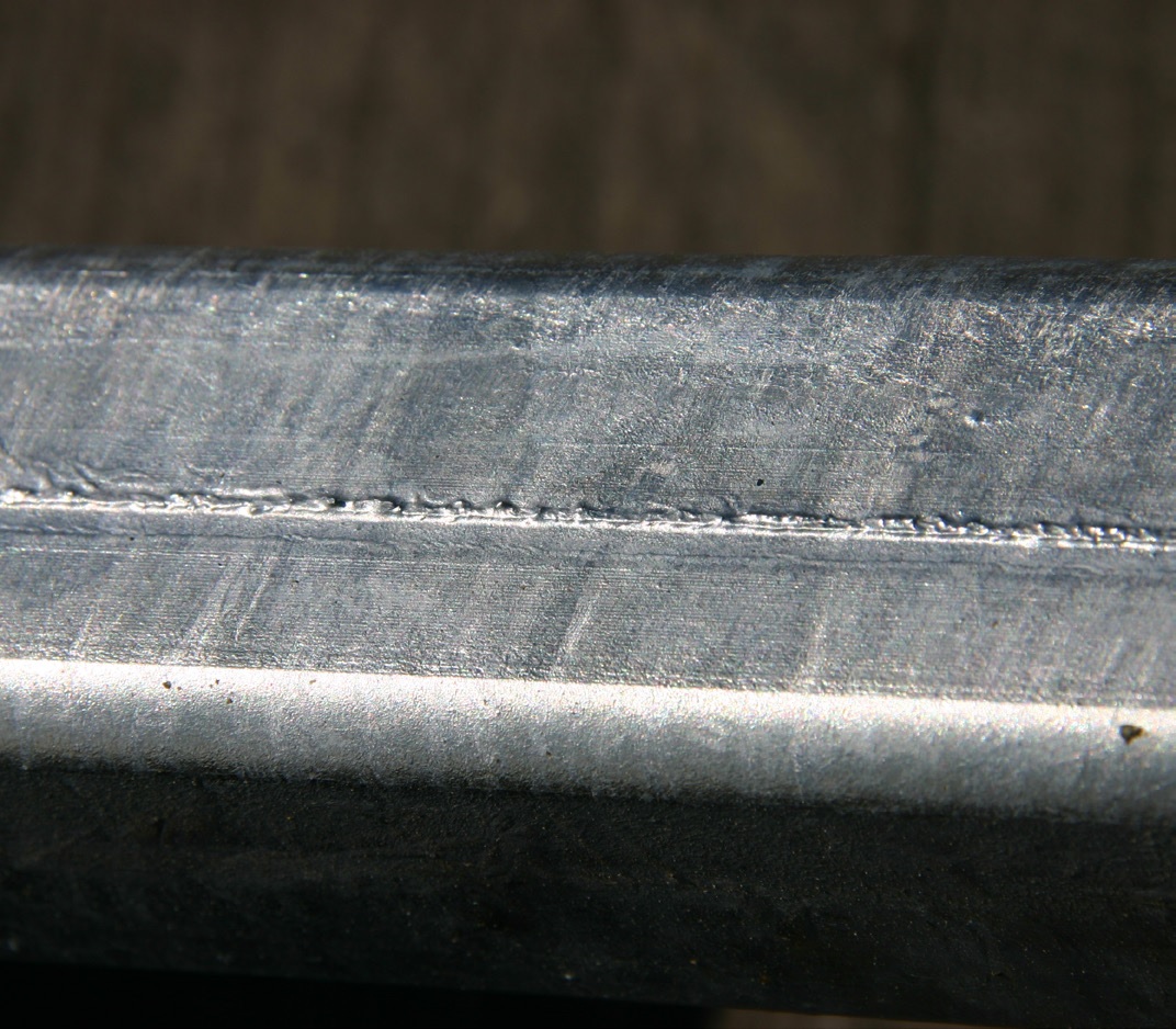 build-up-of-the-galvanized-coating-along-the-weld-seam-of-a-box-section